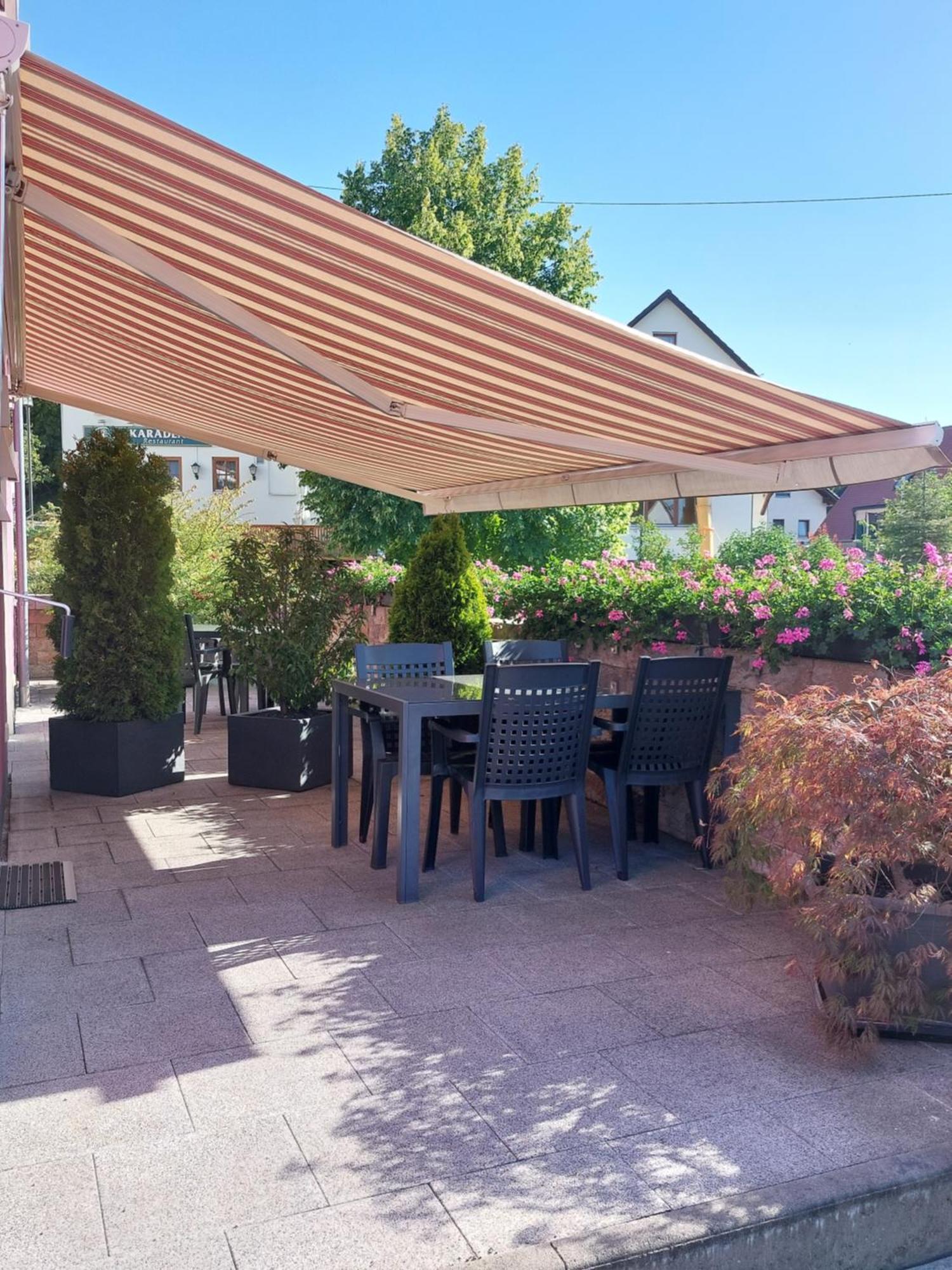 Pension Am Kirchberg Wehringen Екстериор снимка