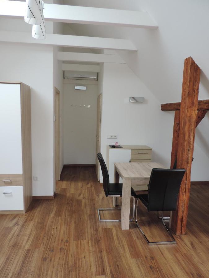 Pension Am Kirchberg Wehringen Екстериор снимка