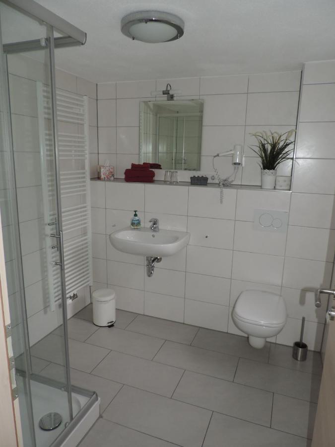 Pension Am Kirchberg Wehringen Екстериор снимка
