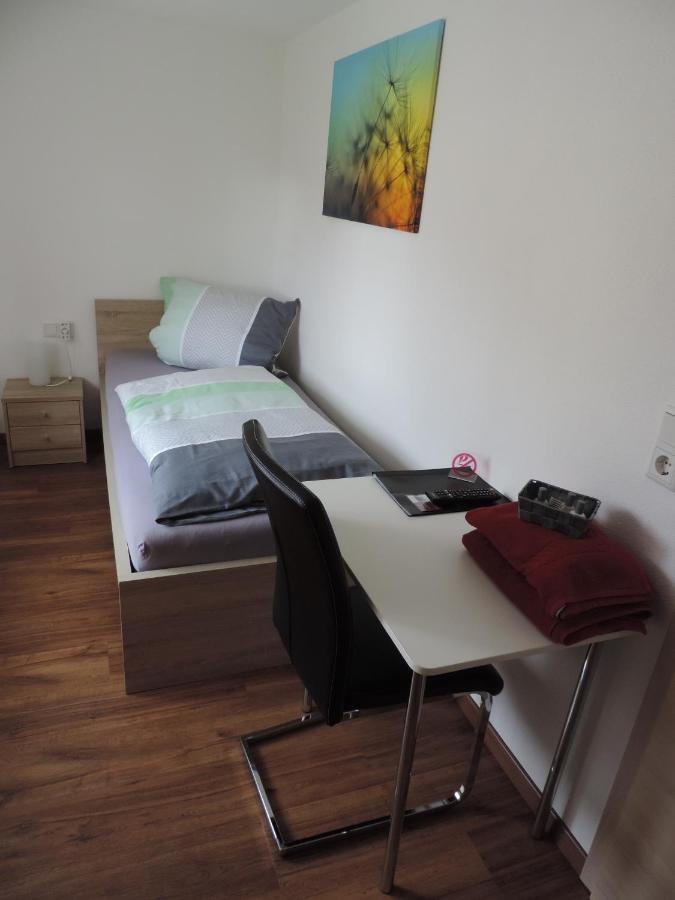 Pension Am Kirchberg Wehringen Екстериор снимка